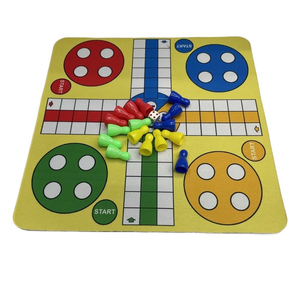 Board Game Ludo - ชุดเกมหมากรุกแบบพับได้พร้อมแผ่นรองเมาส์ ลายฟลายอิ้งเชสส์ หลากสี ขนาด 24 ซม.